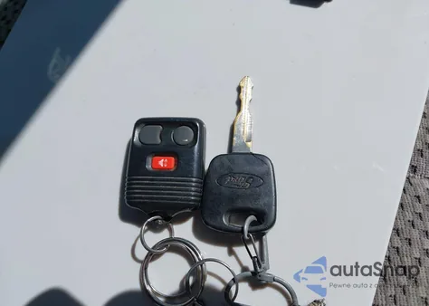 2003 Ford F-150 Lariat/Xl/Xlt из США, поврежденный, VIN 1FTRX18W93NA75272